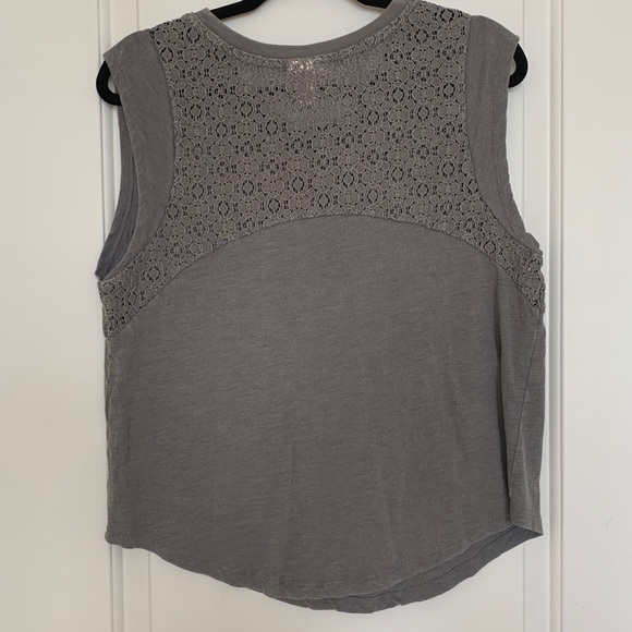 Lace Cap-Sleeve T-Shirt - Picture 3 of 7